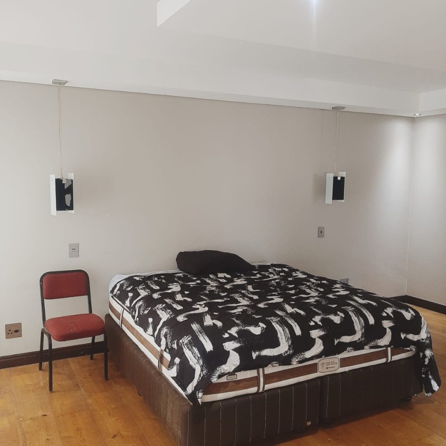 7 Bedroom Property for Sale in Amalinda Eastern Cape